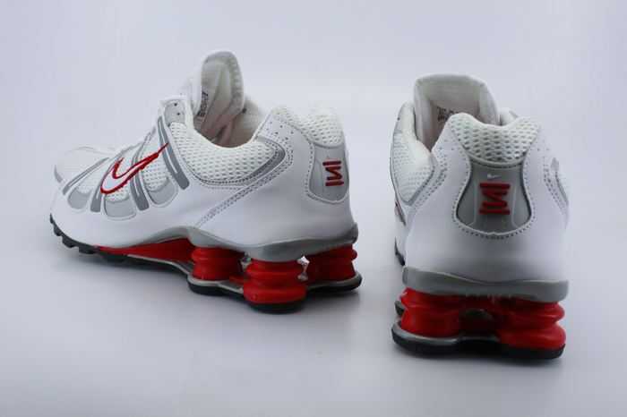 chaussure nike shox cru